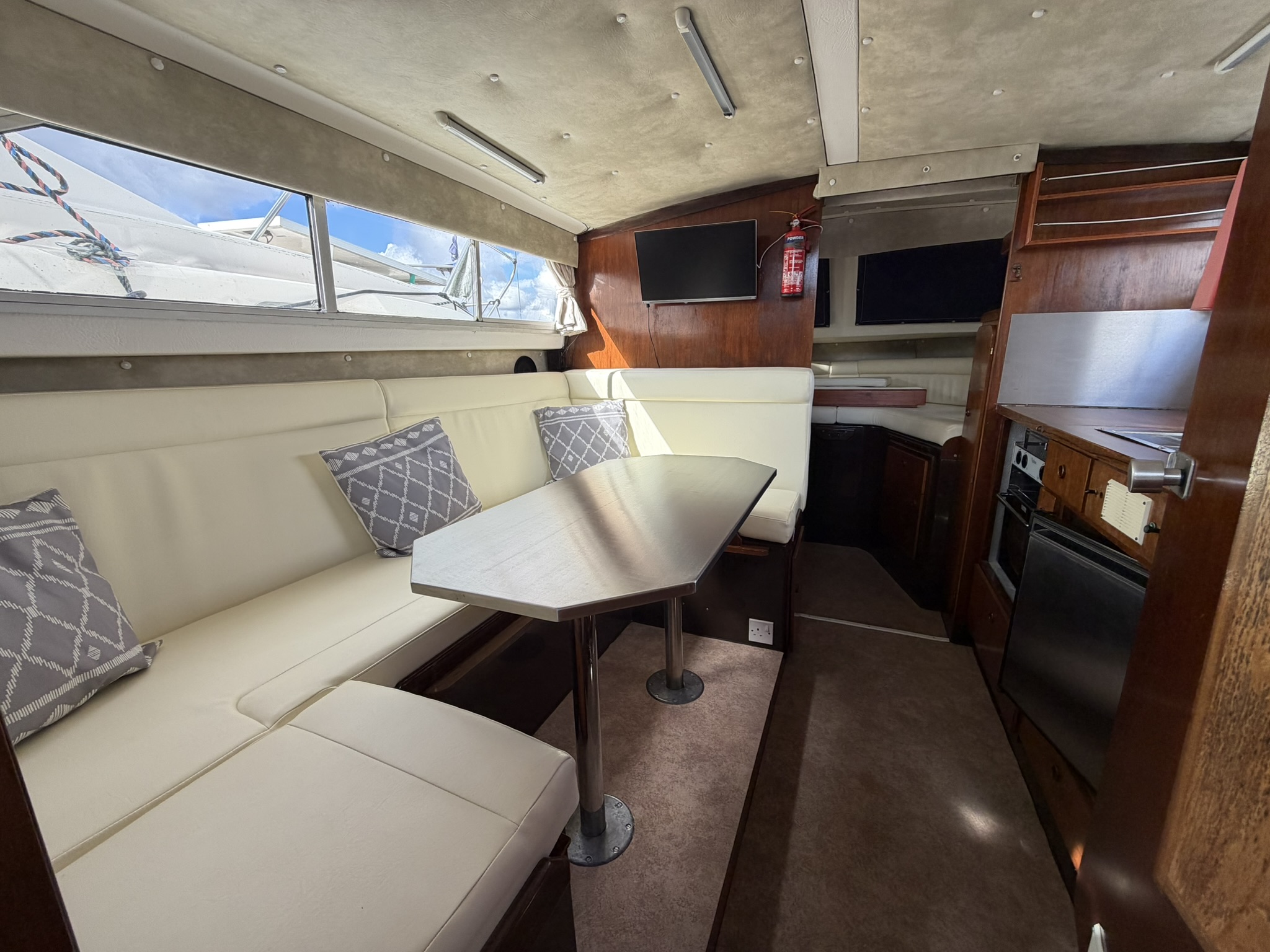Fairline Mirage Aft Cabin 'Maggie May' - Image 9